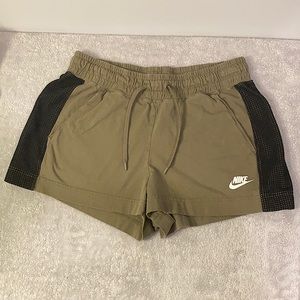NIKE Sportswear Mesh Shorts